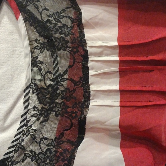 Sheer Vanity with Stripes and Lace - Picture 3 of 4